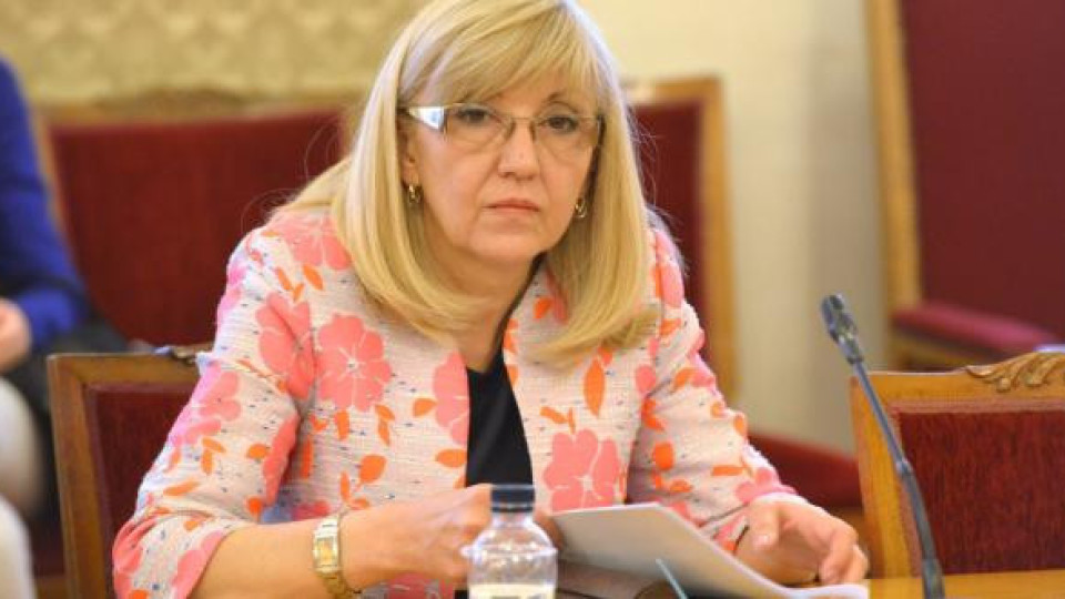 Министър Аврамова отсече: Водата няма да поскъпва!