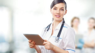 От ВМА възхвалиха жените навръх празника им!