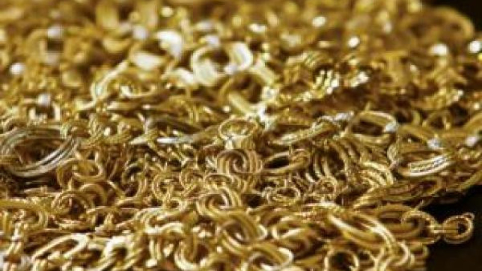 Митничари откриха злато за 500 бона