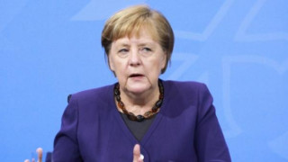 Ангела Меркел отслабва с моркови и…