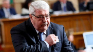 Депутатът Гърневски: Радев застава на страната на човек с 19 обвинения!