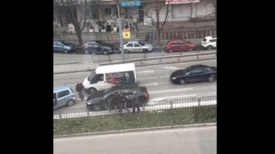 Синът на известен бизнесмен лъсна в екшъна в Пловдив (Скандални разкрития)