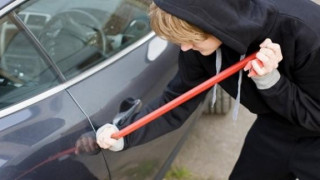 Арестуваха автокрадци