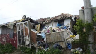 Фирма за бързи кредити събира дългове с юмруци от клиенти, които тънат в мизерия