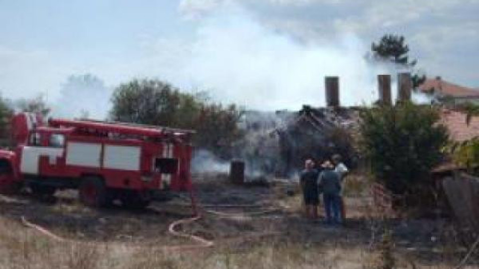 27-годишен опита да запали къщата на сестра си в Грозден 27-годишен опита да запали къщата на сестра си в Грозден