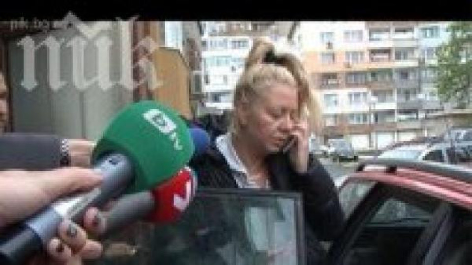 Бащата на похитената Алекс: Чакам да ми се обадят! Давам 50 хил. лева, ако ми кажат къде е дъщеря ми Бащата на похитената Алекс: Чакам да ми се обадят! Давам 50 хил. лева, ако ми кажат къде е дъщеря ми
