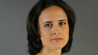 Генка Шикерова е доказан авто-карък: И трактор й газил кола