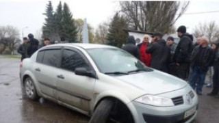 Мистерия: Трима паднаха от изстрели в Украйна!