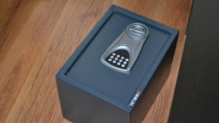 Разбиха организирана престъпна група за измами с кредитни карти