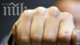 Насилникът, убил 7-годишната си дъщеря, удрял главите на децата си в маса