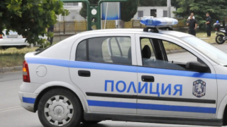 "Полицаи" от Бургас обират жени и възрастни