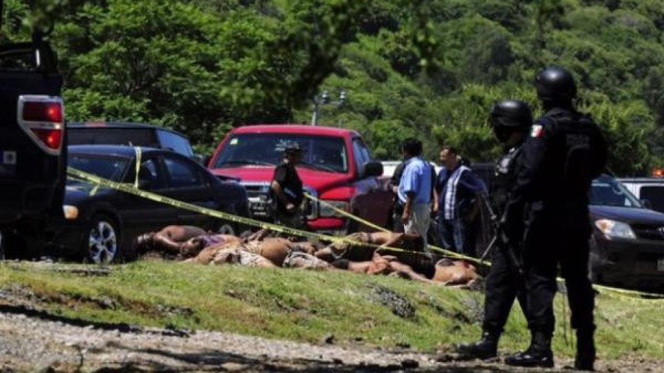 28 трупа в масов гроб откриха мексиканските власти
