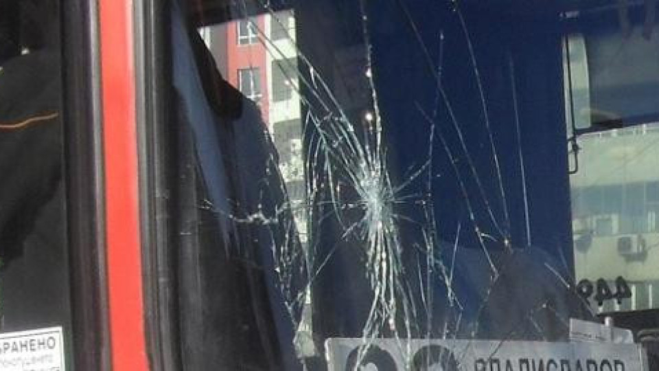 Бургаски тарикат нападна градския транспорт с юмруци и бухалка