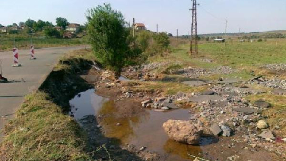 Читател: Ето пораженията след дъжда в село Извор