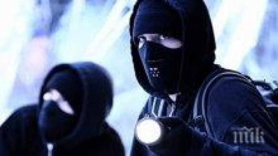Престъпници, извършили 5 обира за 5 дни, вършеят на свобода, Бургас пропищя Престъпници, извършили 5 обира за 5 дни, вършеят на свобода, Бургас пропищя