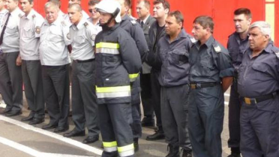 Бургаските огнеборци разясняват как да намалим домашните пожари