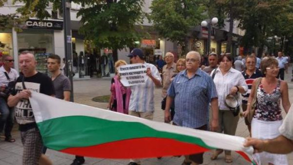 Вложители в КТБ поискаха затвор и уволение на Искров Вложители в КТБ поискаха затвор и уволение на Искров