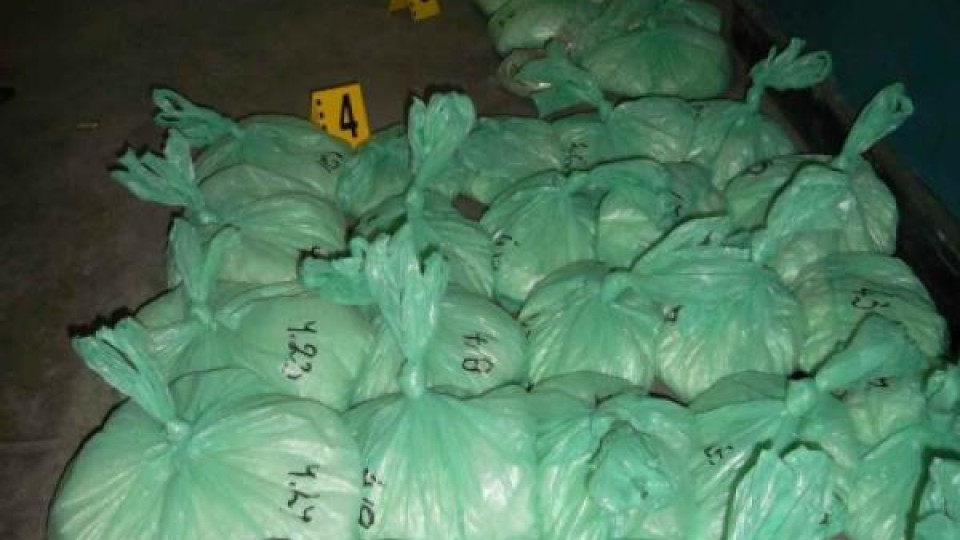 Спипаха над 10 000 таблетки "виагра" в опит за нелегално пренасяне