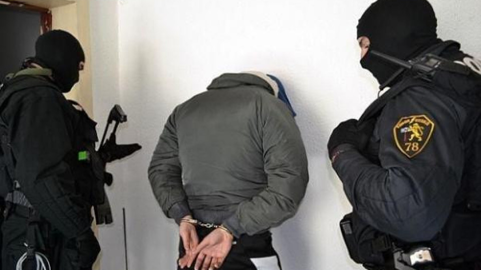 30 български политици в затвора