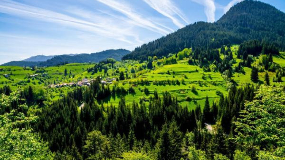 Bansko loses BGN 158 mln. a year because of the Greens Bansko loses BGN 158 mln. a year because of the Greens
