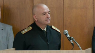 Генерал Мутафчийски забрани на студентите да ходят на бригади, те нехаят