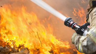 Две деца намериха смъртта си при пожар в Божурище