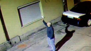 Стрелба по офиса на Бареков