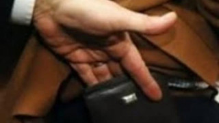 Хванаха джебчия, измъкнал портфейл с 4500 лева от столичанин