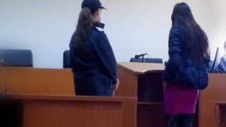 Петя остава в ареста. Проплака, че намушкала поляка при самозащита