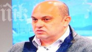 Нападнатият със спрей журналист Зарков: Видях нападателя си, пръскаше ме дълго в лицето