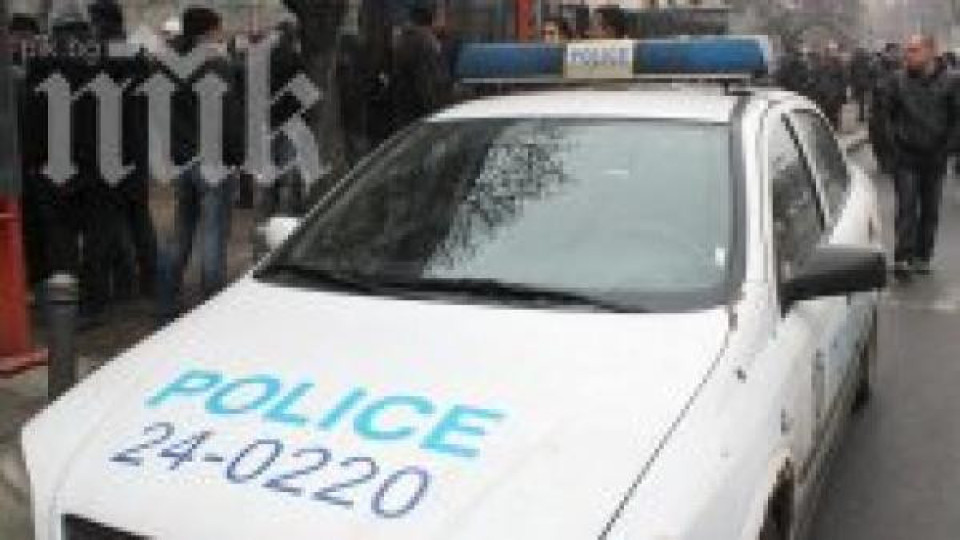 Мъж от Бухово заплаши съседите си с бомба