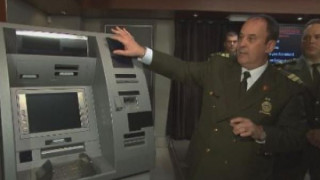 Петима българи обвинени в измама в Квебек