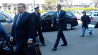 Разследващите знаят кой е загиналият терорист от летище Бургас