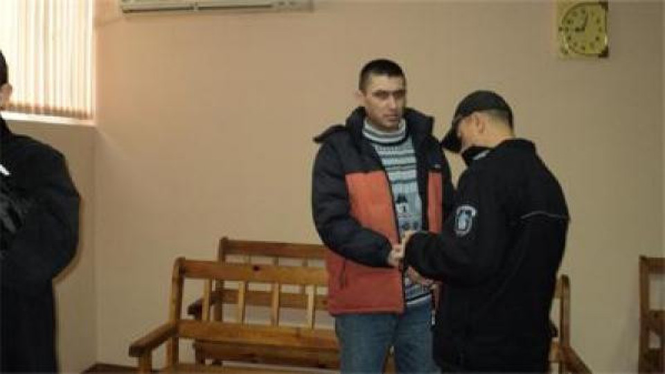 Бащата на насилвания Сашко изчезна като Братя Галеви Бащата на насилвания Сашко изчезна като Братя Галеви