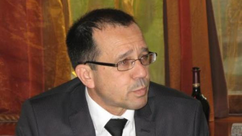 Дежурни инспектори на Агенцията по храните чакат вашите сигнали Дежурни инспектори на Агенцията по храните чакат вашите сигнали