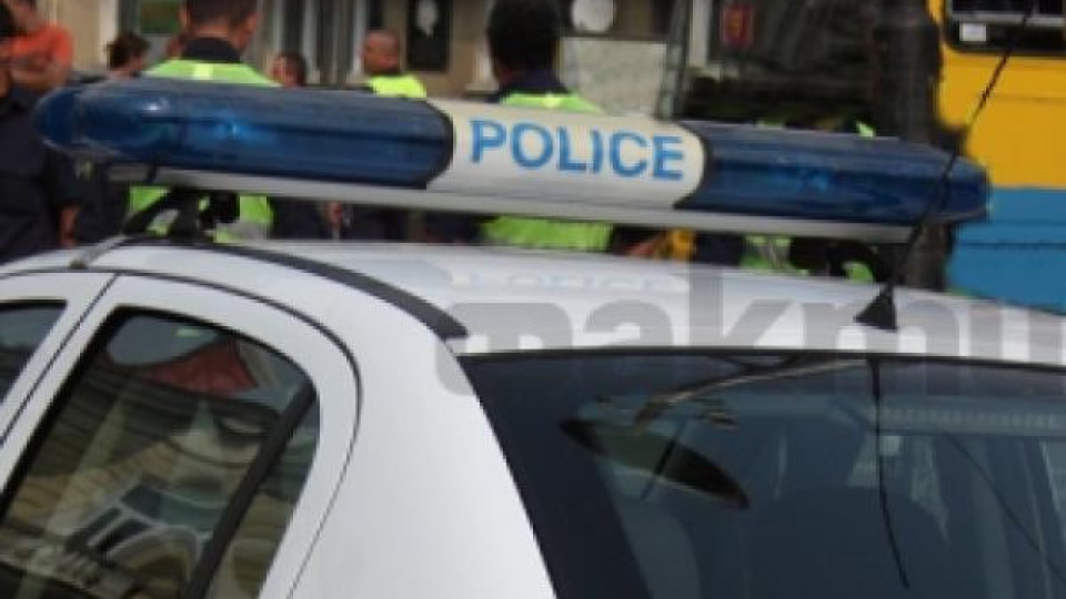 Полицаи заловиха шофьор с 3,21 промила, катастрофира в ограда