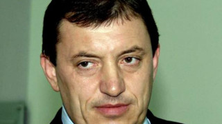 Разпитаха Алексей Петров "на тъмно"