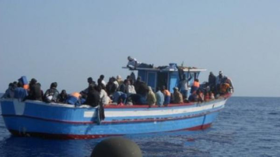 Заловиха яхта с 32-ма имигранти край Созопол