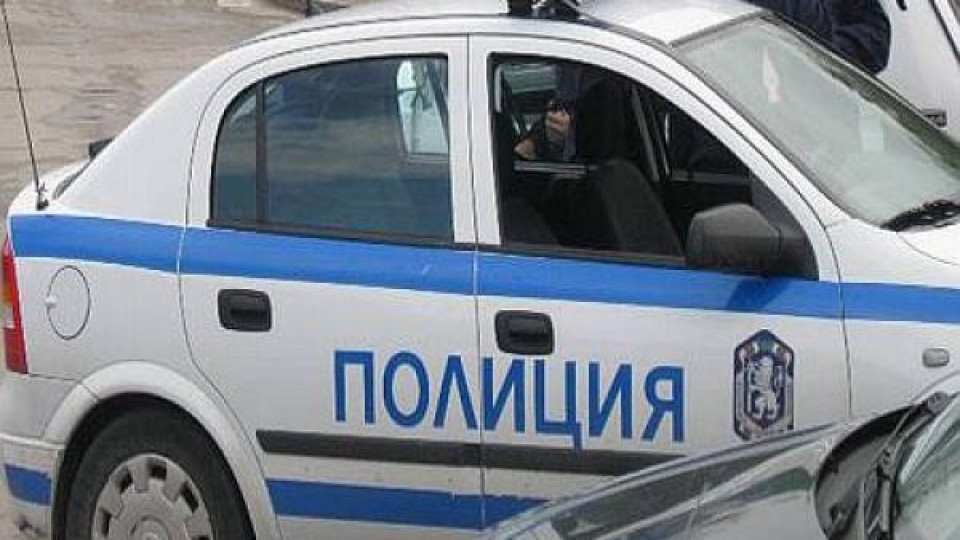 БМВ се заби в магазин в Слънчев бряг БМВ се заби в магазин в Слънчев бряг