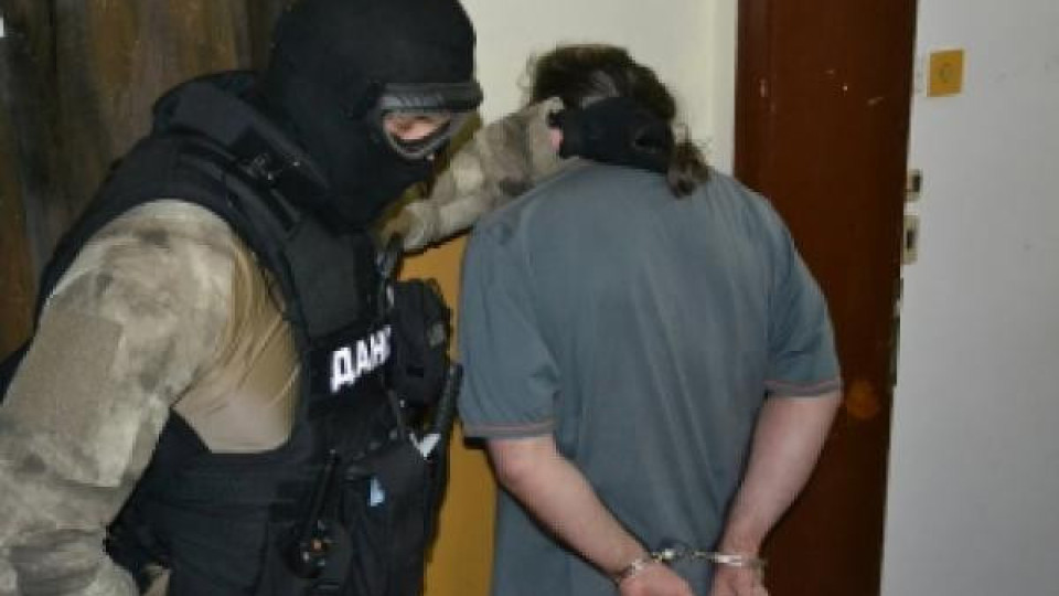 Разбиха печатница за фалшиви пари Разбиха печатница за фалшиви пари