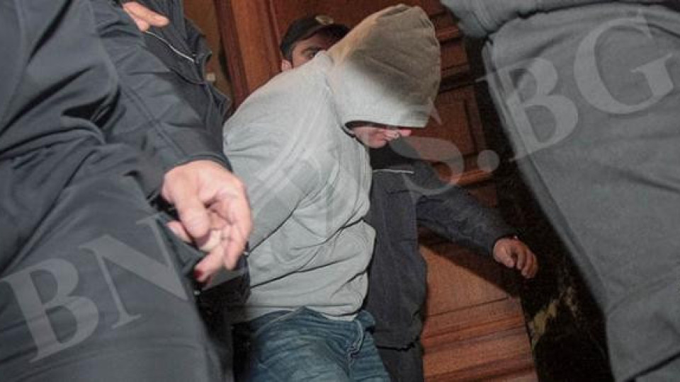 Властите в САЩ поемат нашенец, точил банкомати в Чикаго Властите в САЩ поемат нашенец, точил банкомати в Чикаго