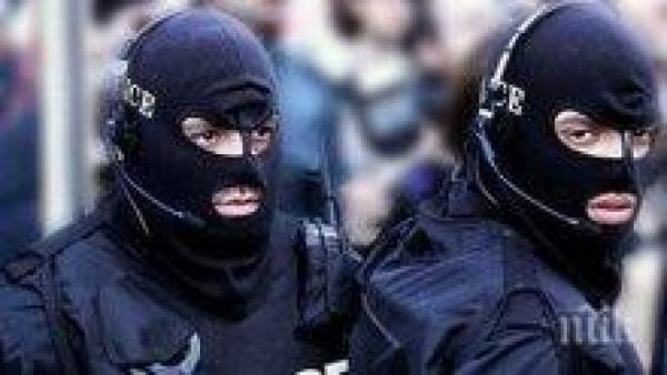 МВР: Спецоперацията в Несебър е заради тежко криминално престъпление МВР: Спецоперацията в Несебър е заради тежко криминално престъпление