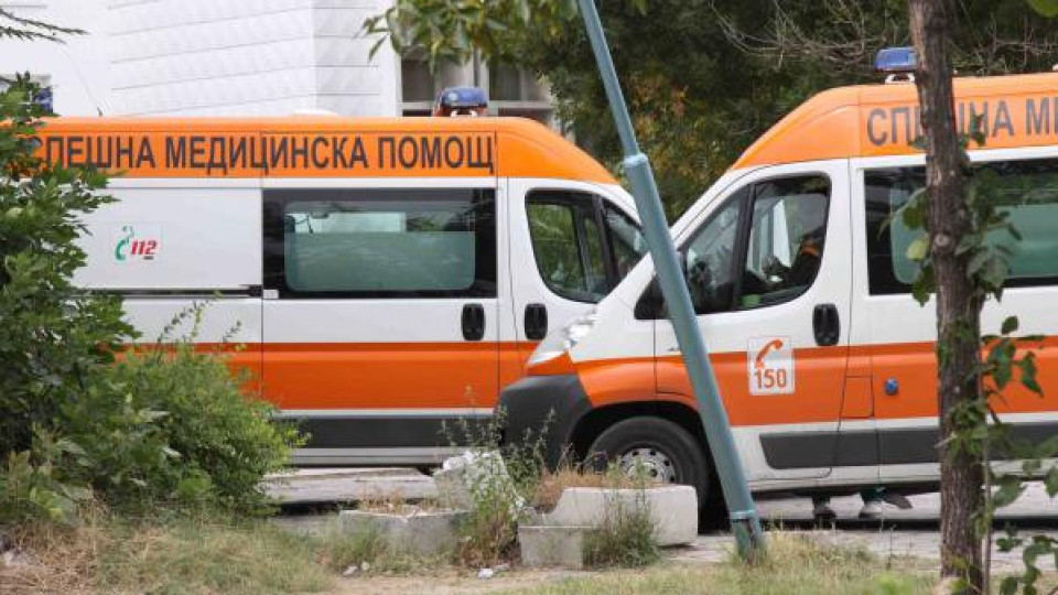 Пиян лекар от Бърза помощ пострада в масов бой Пиян лекар от Бърза помощ пострада в масов бой