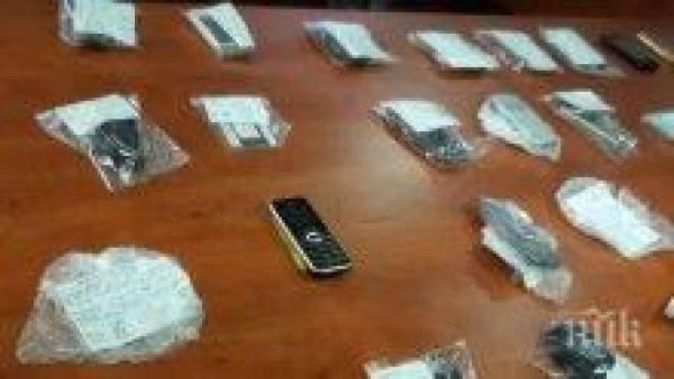 Разкриха група за телефонни измами Разкриха група за телефонни измами