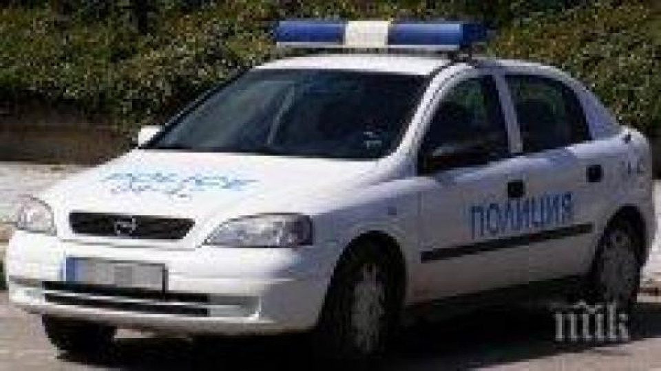 Мъж преби жена си, налетя и на полицията в Благоевград