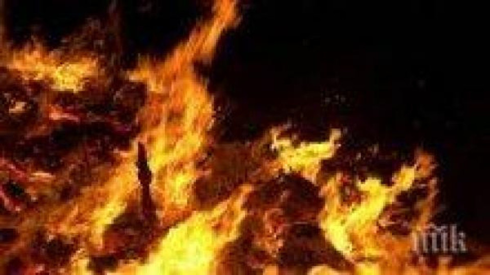 Мистериозно пламна БМВ-то на охранител в Свети Влас Мистериозно пламна БМВ-то на охранител в Свети Влас