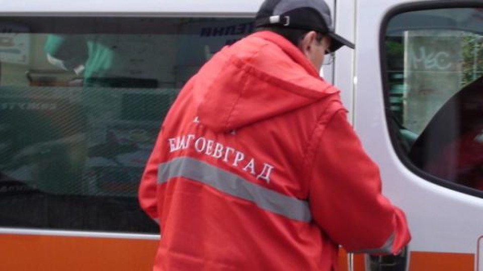 Трима души пребиха възрастна жена в дома й в ямболско село Трима души пребиха възрастна жена в дома й в ямболско село