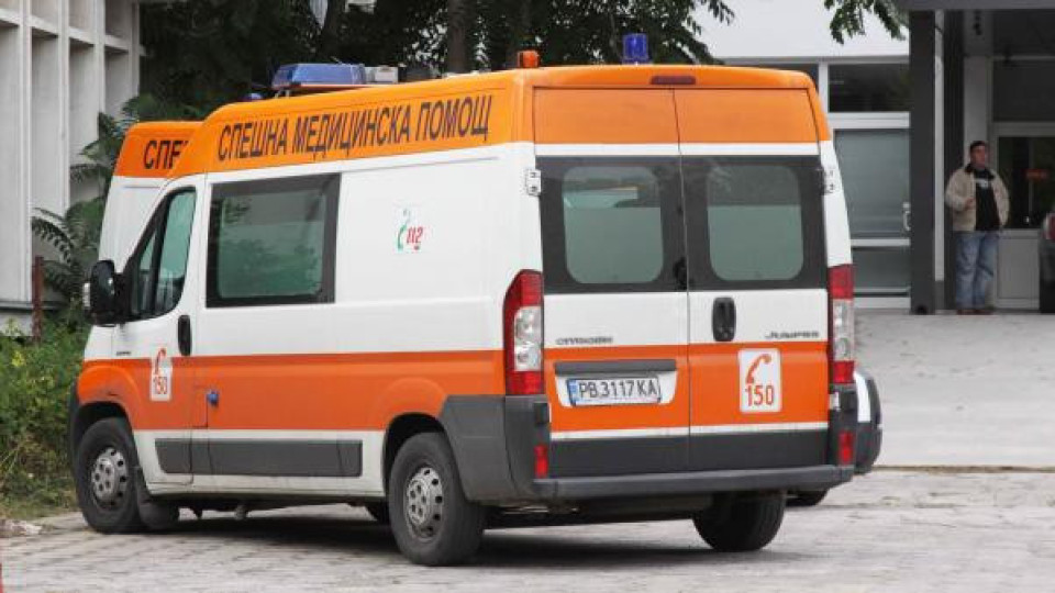 Бременна многократно намушкана от приятеля си. Той се самоуби (обновена) Бременна многократно намушкана от приятеля си. Той се самоуби (обновена)