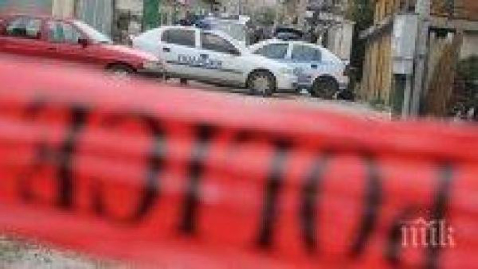 Двама остават в ареста за трафик на 106 килограма хероин, един си отива вкъщи да се лекува Двама остават в ареста за трафик на 106 килограма хероин, един си отива вкъщи да се лекува