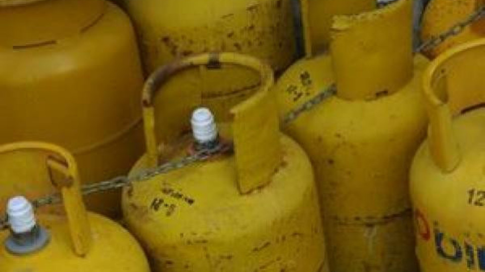 Гръмна газова бутилка, майка и дете пострадаха Гръмна газова бутилка, майка и дете пострадаха